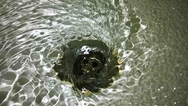 water-783355_640